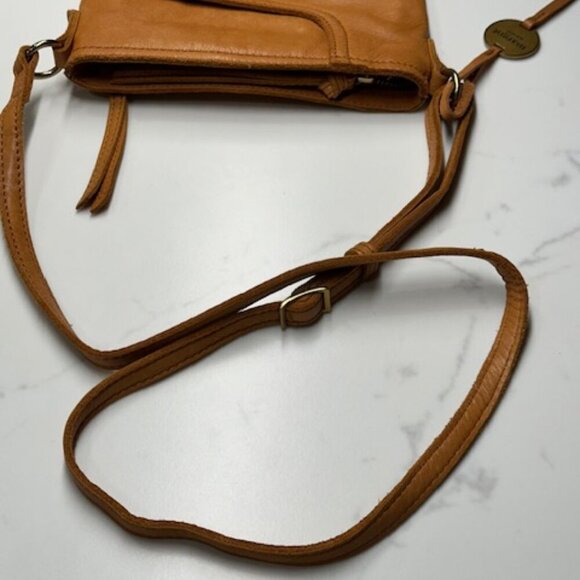 Margot New York Split Pocket Leather Crossbody in Cognac EUC - Picture 9 of 15